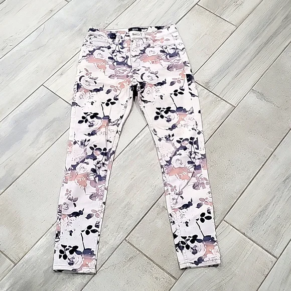 BDG light gray floral high rise jeans size 27w 29L - Picture 1 of 5